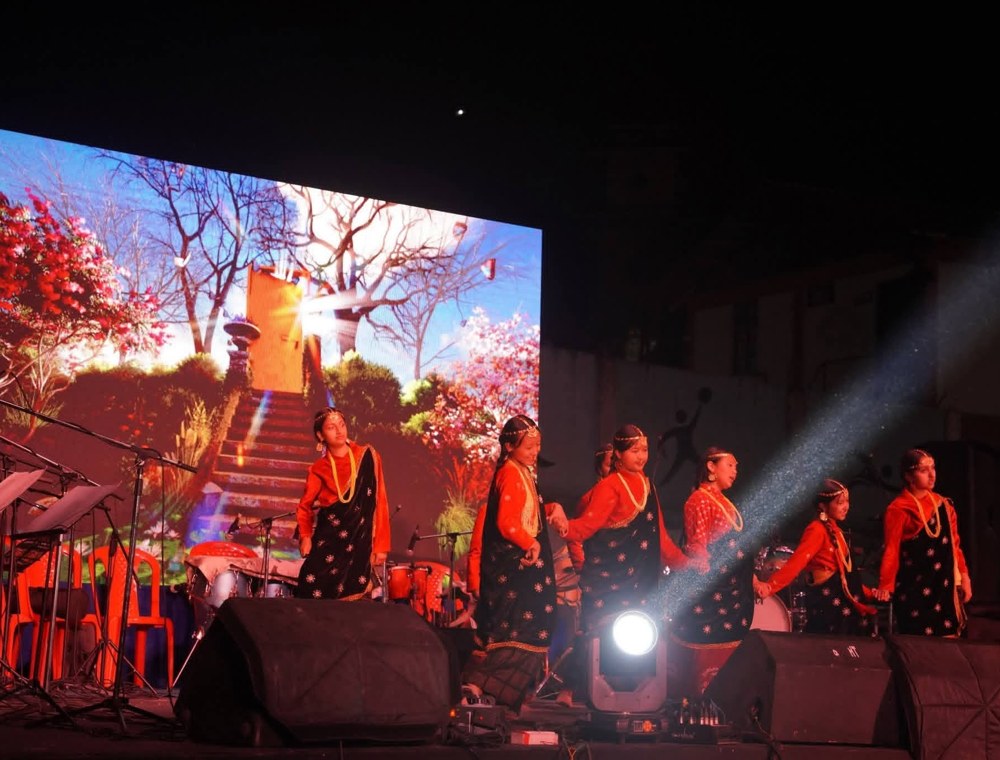 Children performing during Losoong-Namsoong Festival